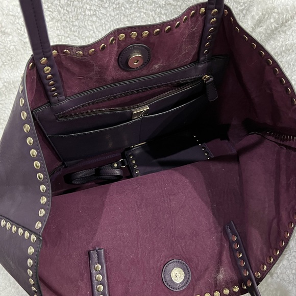 Lily & Ivy dark purple large bag w silver studs zipper pouch inside w 2 pockets - Picture 3 of 4